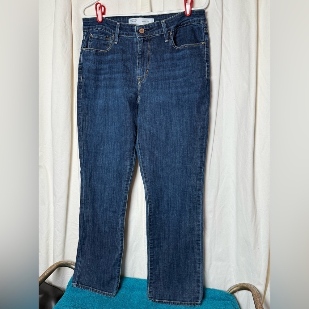 Levi's Signature Mid Rise Slim Womens Denim Jeans Sz 31 waist x 28" Inseam